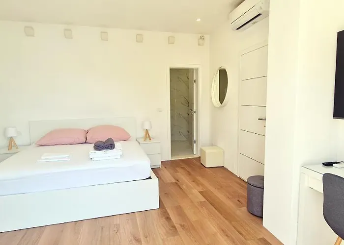 Sunset Apartment